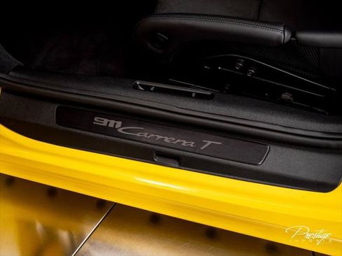 Used 2024 Porsche 911 Carrera T RWD image 20