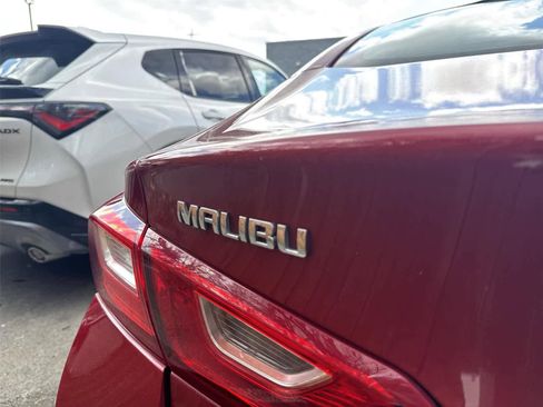 Used 2016 Chevrolet Malibu LT image 9