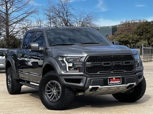 Used 2019 Ford F150 Raptor w/ Equipment Group 802A Luxury image 2