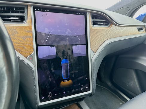 Used 2019 Tesla Model X 100D image 10