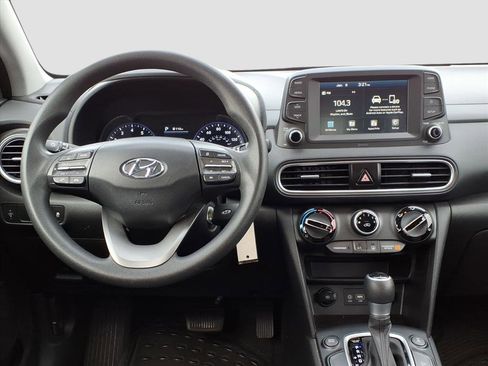 Used 2021 Hyundai Kona SE image 9