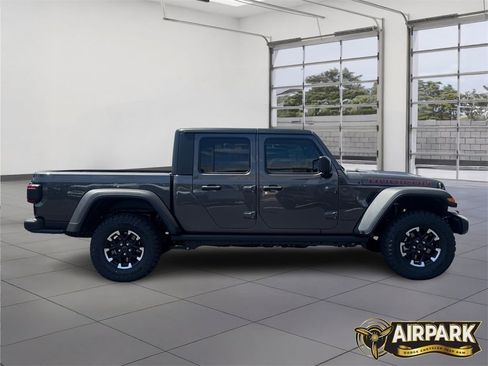 New 2025 Jeep Gladiator Rubicon w/ Convenience Group image 3