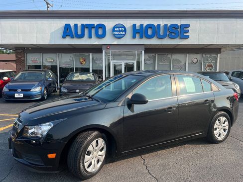 Used 2012 Chevrolet Cruze LS w/ Connectivity Package FWD image 7