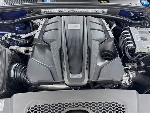 Used 2022 Porsche Macan GTS image 32
