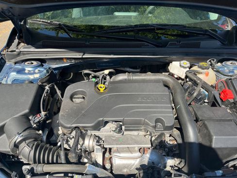 Used 2024 Chevrolet Malibu LT image 41