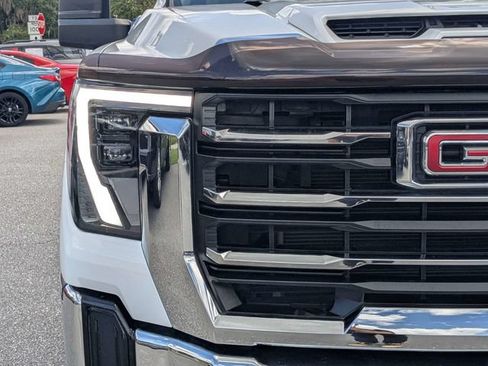 Used 2025 GMC Sierra 2500 SLE w/ SLE Convenience Package AWD/4WD image 10
