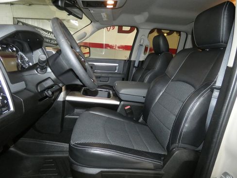 Used 2019 RAM 1500 Classic Warlock w/ Electronics Group image 10