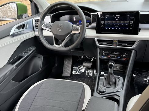 New 2026 Volkswagen Taos SE AWD/4WD image 15