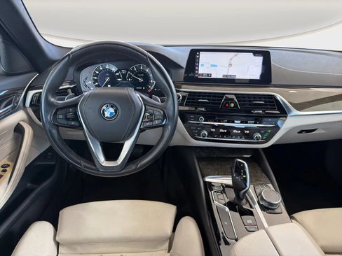 Used 2018 BMW 530i w/ Premium Package RWD image 14