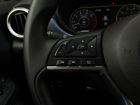 Used 2025 Nissan Versa SV FWD image 28