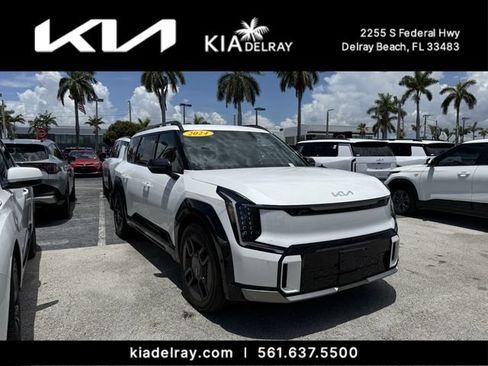 Certified 2024 Kia EV9 GT-Line AWD/4WD image 1