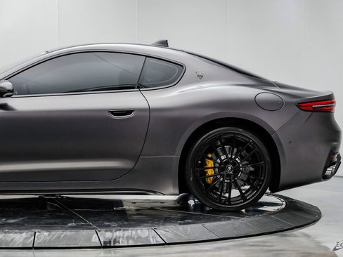 Used 2024 Maserati GranTurismo Trofeo AWD/4WD image 11