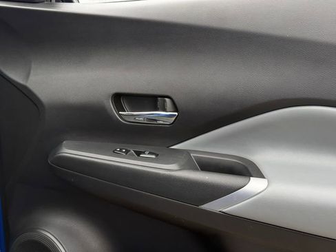 Used 2023 Nissan Kicks SR w/ SR Premium Package image 23