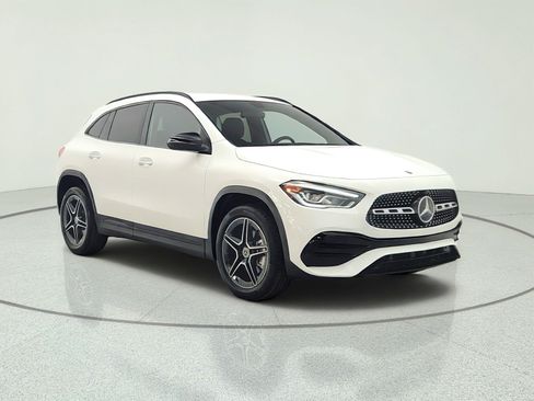 Used 2022 Mercedes-Benz GLA 250 4MATIC image 3