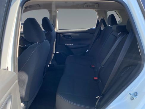 Used 2024 Nissan Rogue S image 13