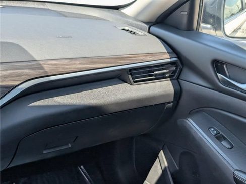 Used 2024 Nissan Altima 2.5 SV FWD image 17