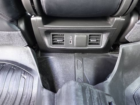 Used 2023 Chevrolet Silverado 1500 LT AWD/4WD image 37