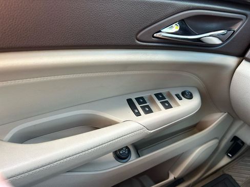 Used 2011 Cadillac SRX Luxury FWD image 10