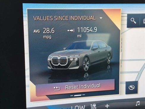 Used 2024 BMW 740i RWD image 12