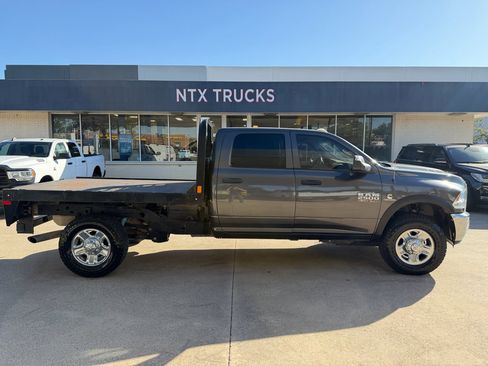 Used 2018 RAM 2500 Tradesman w/ Chrome Appearance Group image 6