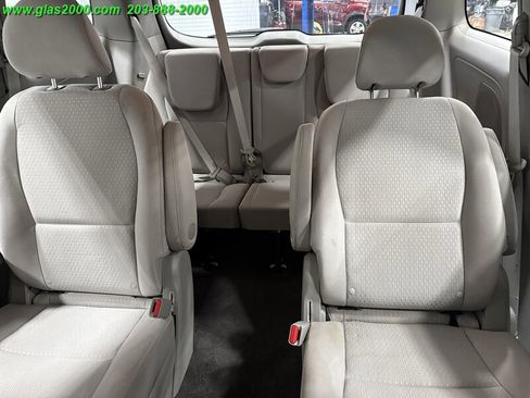 Used 2018 Kia Sedona L image 24