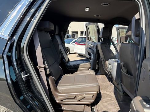 Used 2023 GMC Yukon Denali AWD/4WD image 19