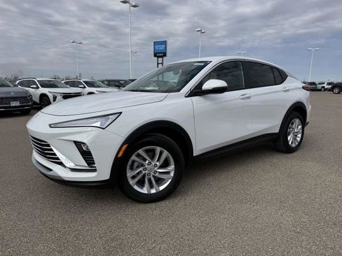 New 2026 Buick Envista Preferred image 2