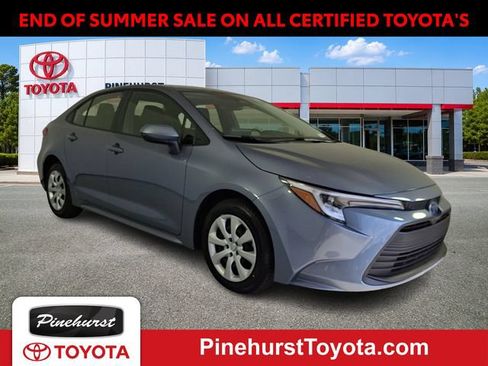 Used 2025 Toyota Corolla LE FWD image 1