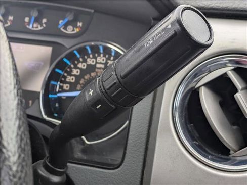 Used 2013 Ford F150 XLT w/ XLT Chrome Pkg image 12