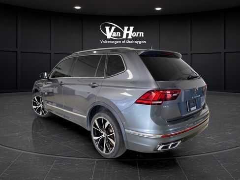 Used 2022 Volkswagen Tiguan SEL R-Line AWD/4WD image 5