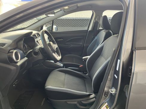 Used 2025 Nissan Versa SV image 27