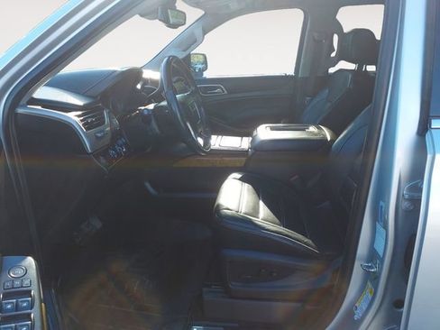 Used 2017 GMC Yukon Denali AWD/4WD image 9