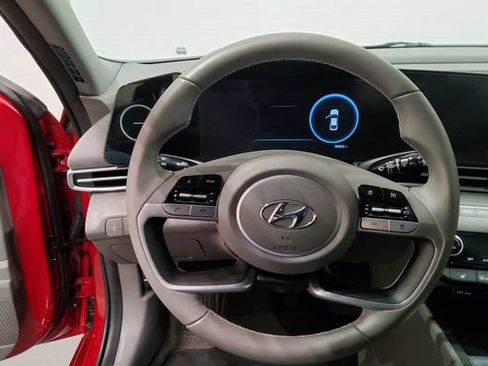 Used 2023 Hyundai Elantra SEL w/ Convenience Package FWD image 22