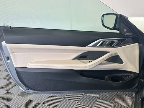 Used 2023 BMW 430i Coupe w/ Premium Package image 10