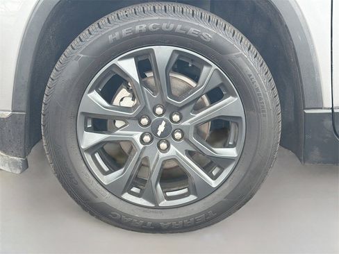 Used 2020 Chevrolet Traverse RS w/ LPO, Floor Liner Package image 33