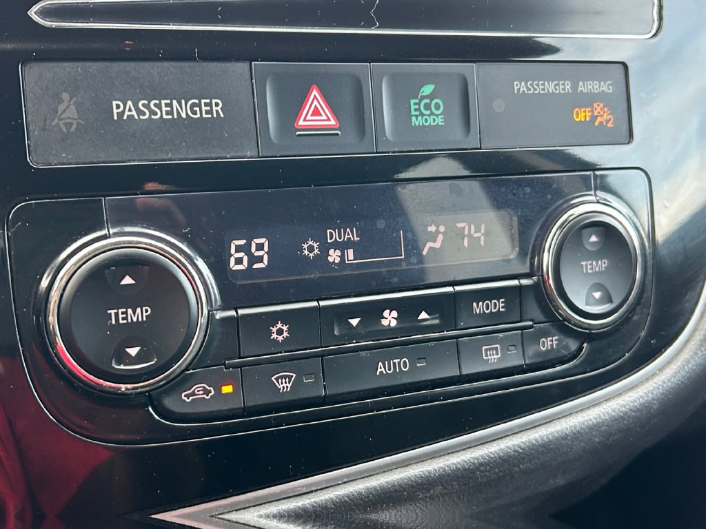 Used 2018 Mitsubishi Outlander SE AWD/4WD image 42