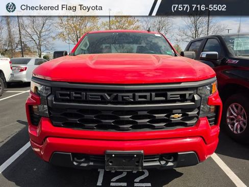 Used 2022 Chevrolet Silverado 1500 Custom image 2