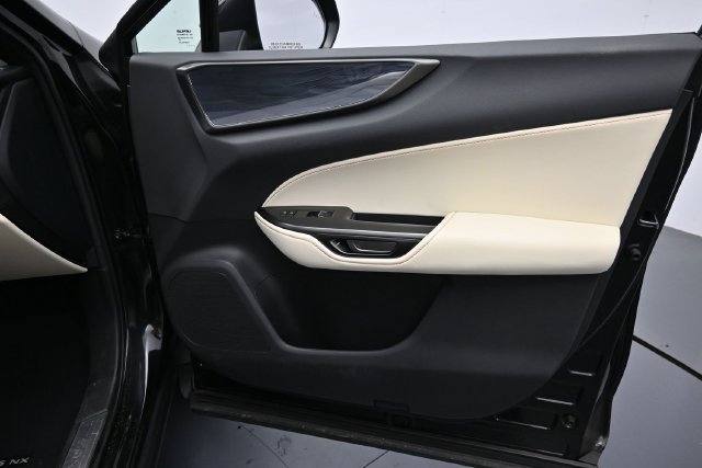 Used 2024 Lexus NX 250 FWD image 34