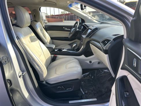 Used 2016 Ford Edge Titanium w/ Technology Package image 14