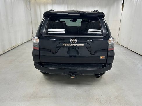 Used 2023 Toyota 4Runner 40th Anniversary SE AWD/4WD image 5