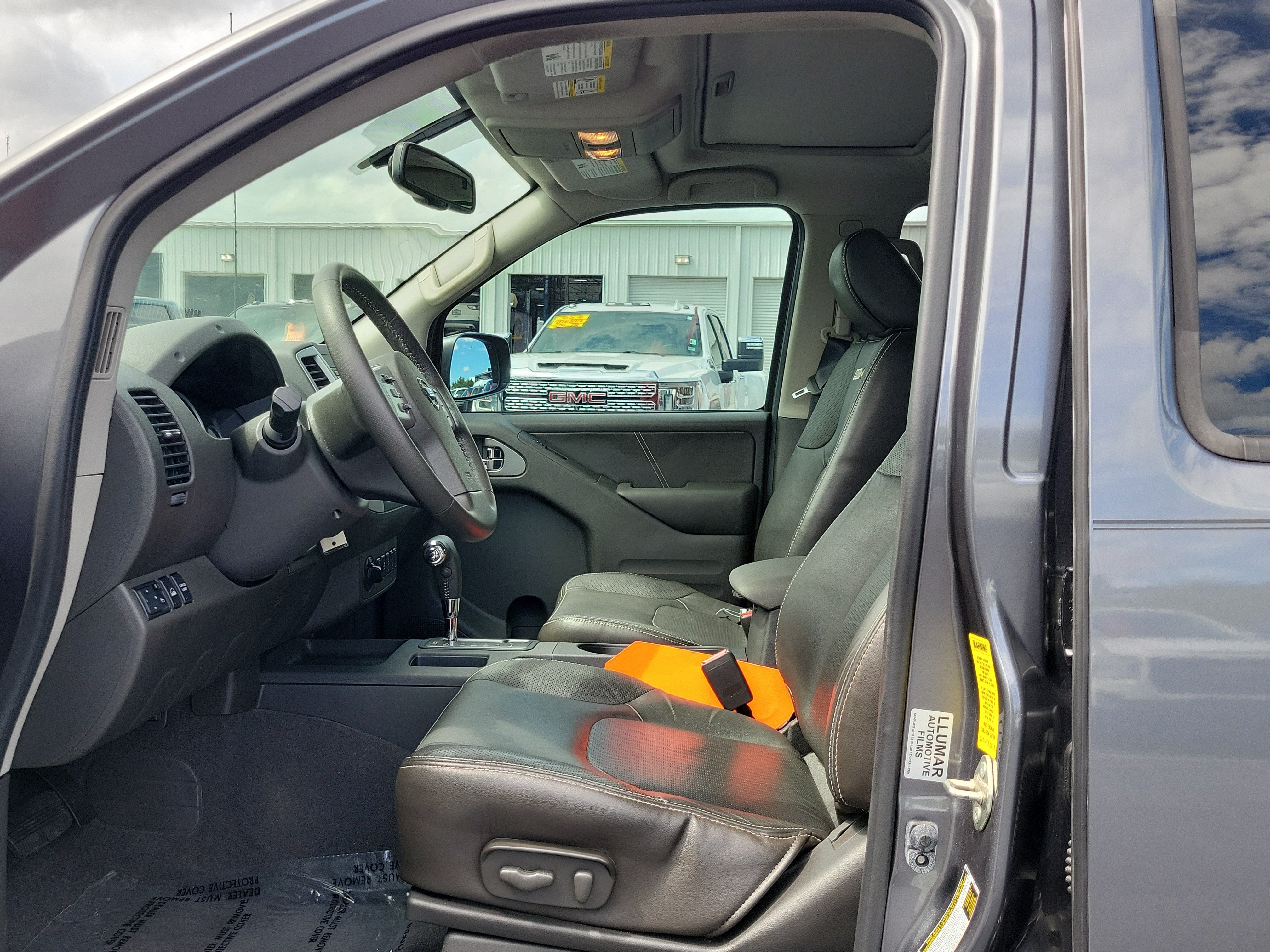 Used 2019 Nissan Frontier PRO-4X w/ Pro-4x Luxury Package AWD/4WD image 21