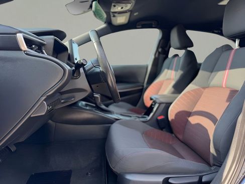 Used 2023 Toyota Corolla SE image 9