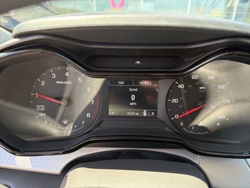 Used 2024 Chevrolet Trax LS w/ LS Convenience Package FWD image 9