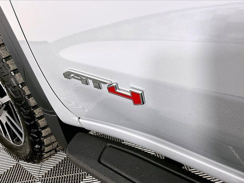 Used 2024 GMC Sierra 1500 AT4 w/ Technology Package image 25