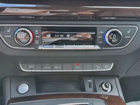 Used 2020 Audi Q5 2.0T Premium Plus AWD/4WD image 35