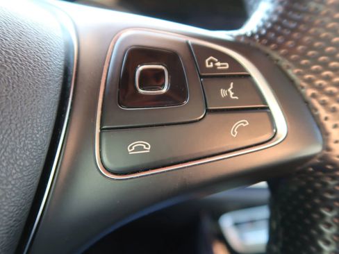 Used 2017 Mercedes-Benz E 300 image 39