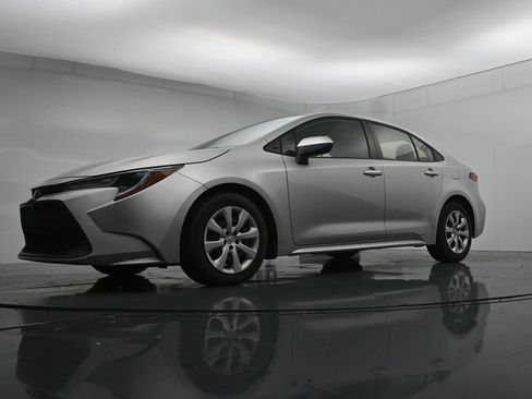 Used 2022 Toyota Corolla LE FWD image 20