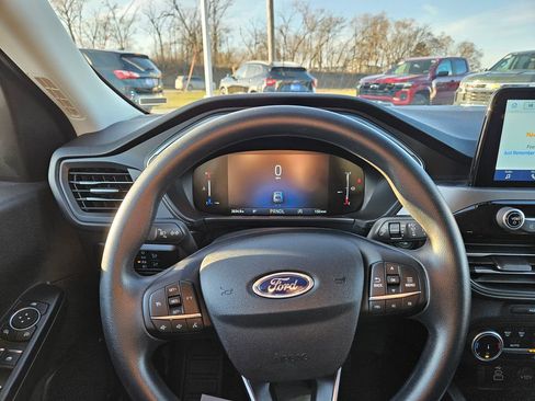 Used 2025 Ford Escape Active image 12