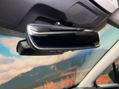 Certified 2025 Subaru Crosstrek 2.0i Premium image 41