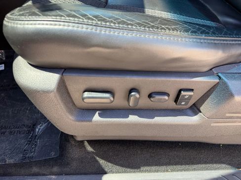 Used 2012 Ford F150 Raptor w/ Raptor Luxury Pkg image 18